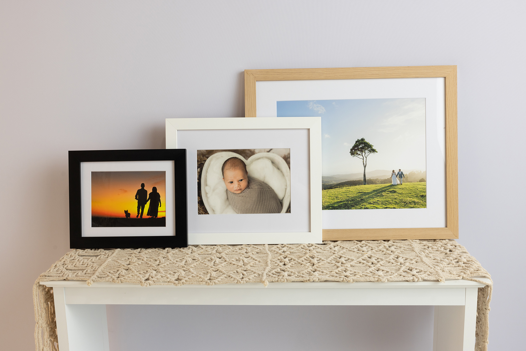 What colour frames are the DIY Frames
